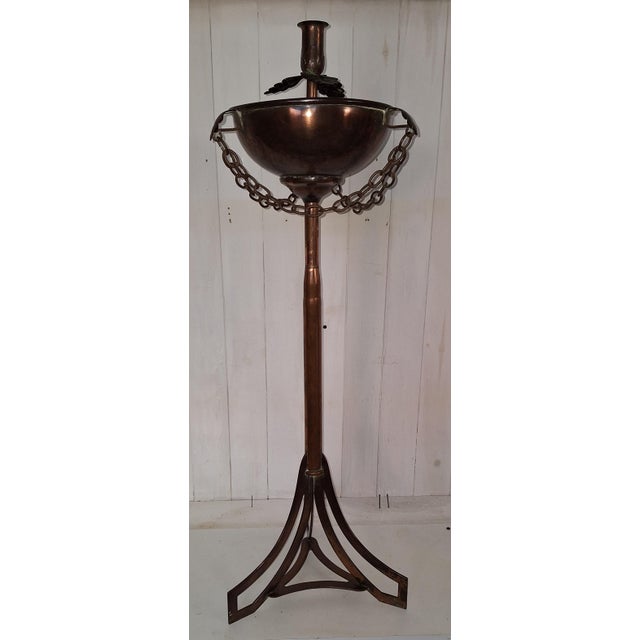Antique Art Nouveau Standing Candlestick in Copper, 1900, in Very Good conditions. Designed 1890 to 1919
