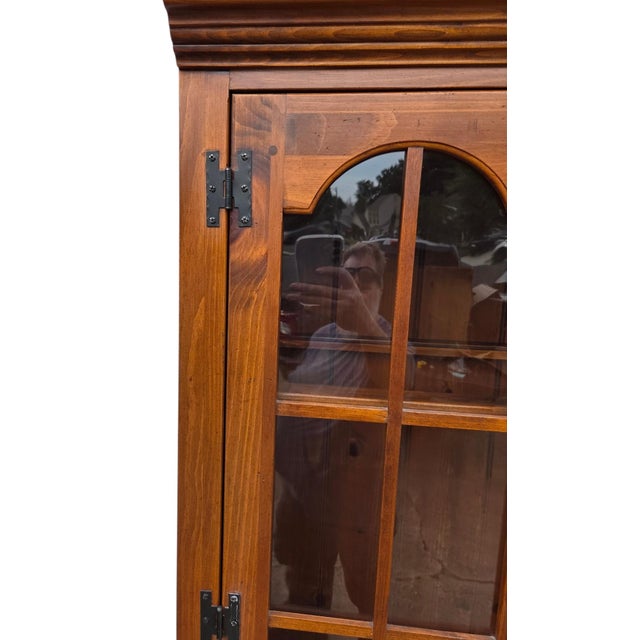 Ethan Allen Country Craftsman Hutch China Cabinet Shelf Display Knotty Pine For Sale - Image 9 of 12