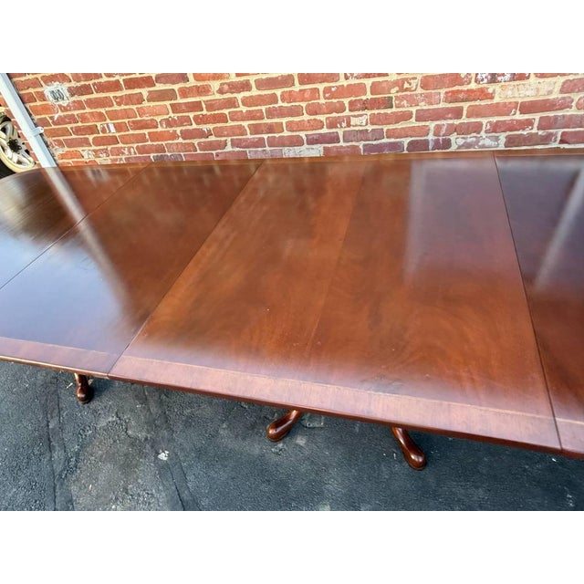 Traditional Early 20th Century Large Geogrian Style Three Triple Pedestal Base Inlaid Mahogany Dining Table With Leaves. For Sale - Image 3 of 18