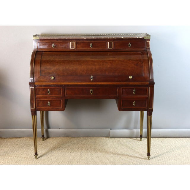 Louis XVI Cylinder Desk in Wood For Sale - Image 12 of 12