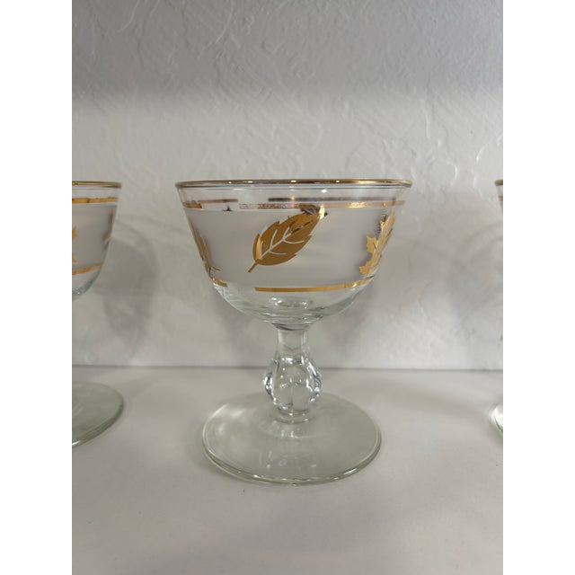 Libbey Glass Co. 1950s Set of 5 Libbey Glass Golden Foliage Champagne Coupes or Dessert Glasses For Sale - Image 4 of 10