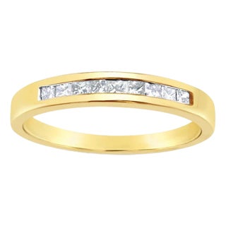 Quarter Carat Princess Cut Diamond Wedding Band, Size 3 For Sale