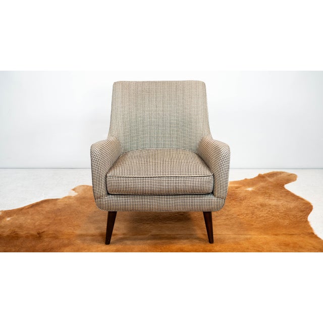 Modern Modern Room & Board 'Quinn' Houndstooth Club Chair For Sale - Image 3 of 17