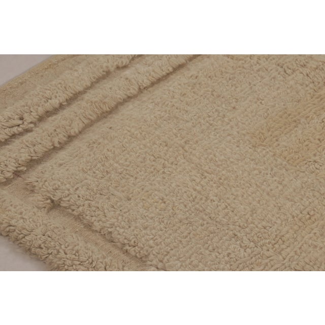 Traditional Vintage Turkish Tulu Rug, Beige Wool With Soft Pile - Rug & Kilim For Sale - Image 3 of 8
