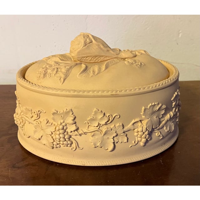 Ceramic Wedgwood Caneware Vegetable Tureen or Serving Dish and Cover For Sale - Image 7 of 12