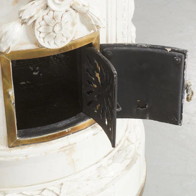 19th Century Austrian Neoclassical Glazed Terracotta Stove For Sale In Boston - Image 6 of 8