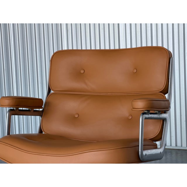 Time Life Lobby Chair by Ray and Charles Eames for Herman Miller, circa 1960. Rare 1st Gen fully restored in brand new...