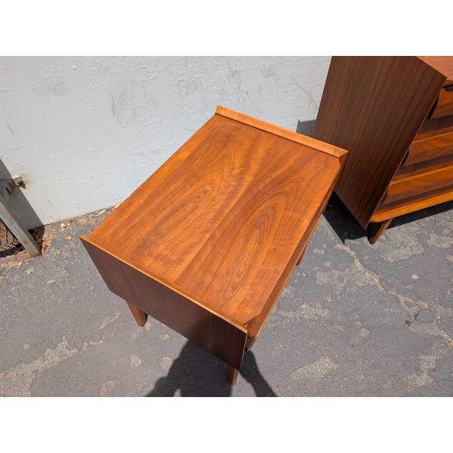 Brown Mid Century Modern Walnut 6 Drawer 'First Edition' Dresser & Nightstand by Lane, C1960s, Attributed For Sale - Image 8 of 17
