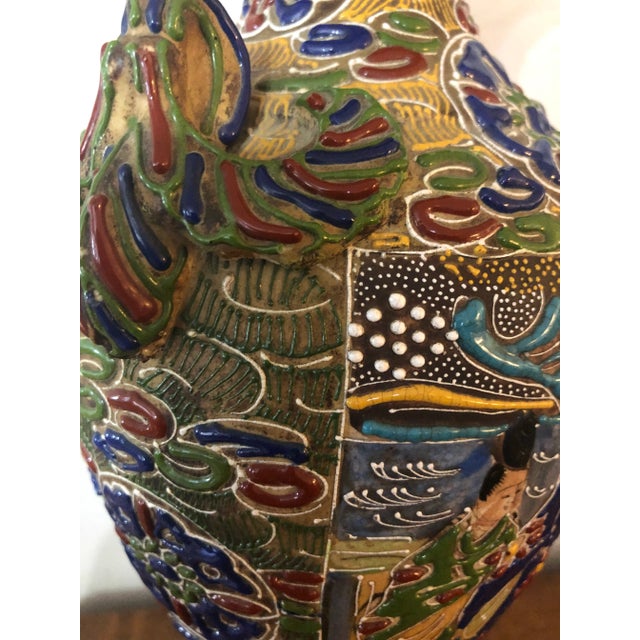 Japanese Antique 1920s Satsuma Moriage Earthenware Vase For Sale - Image 3 of 7