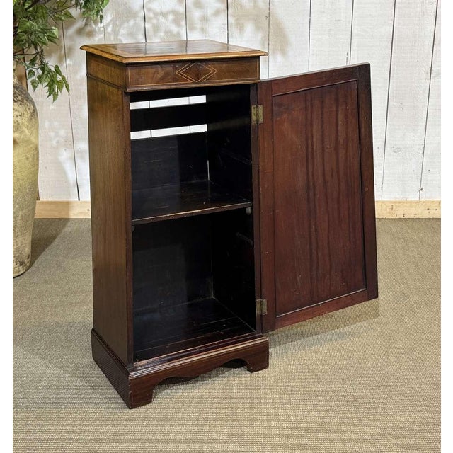 Late 19th Century English Mahogany Bedside Table For Sale - Image 9 of 13