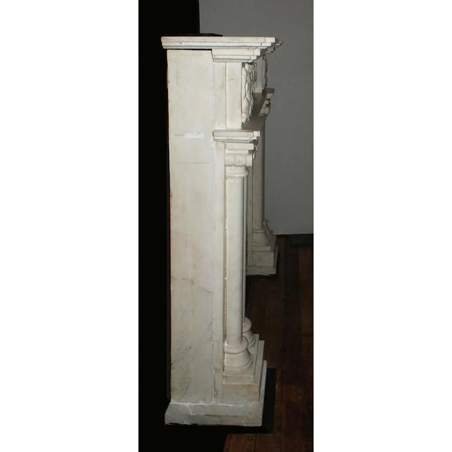White Marble Fireplace Mantel - Georgian Style - 19th Century For Sale - Image 4 of 11
