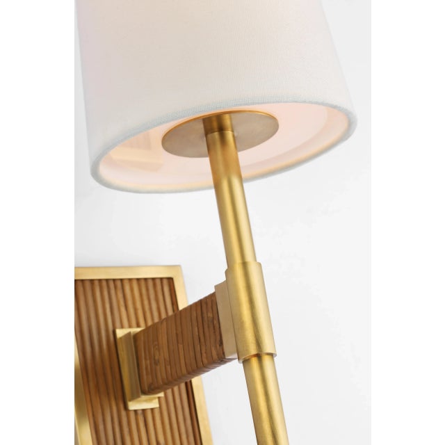 2020s Suzanne Kasler for Visual Comfort Signature Elle Small Single Sconce in Hand-Rubbed Antique Brass & Dark Rattan with Linen Shade For Sale - Image 5 of 6