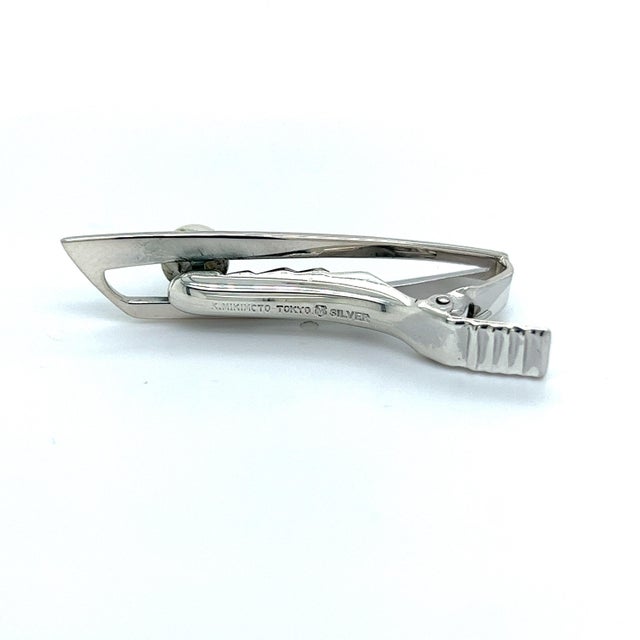 Mikimoto Estate Akoya Pearl Mens Tie Clip 7 mm Sterling Silver M316 This elegant Authentic Mikimoto Estate Akoya pearl tie...