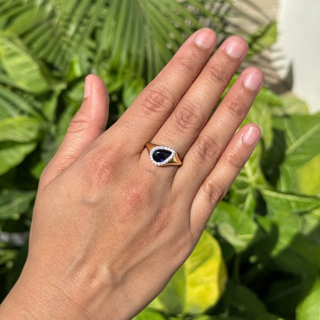 Contemporary Vintage 1.5ct Pear Cut Blue Sapphire Diamond Ring 14k Yellow Gold Size 8 For Sale - Image 3 of 16