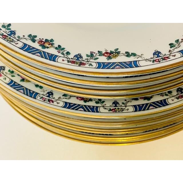 Traditional Early 20th Century Classic French Limoges Porcelain Dinner & Salad Plates- 8 Pieces For Sale - Image 3 of 12