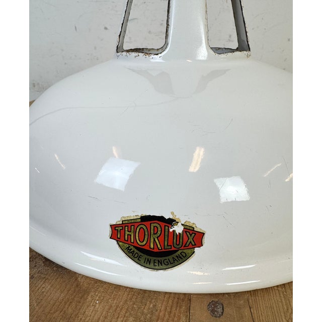 Industrial White Enamel Factory Pendant Lamp from Thorlux, 1960s For Sale - Image 6 of 18