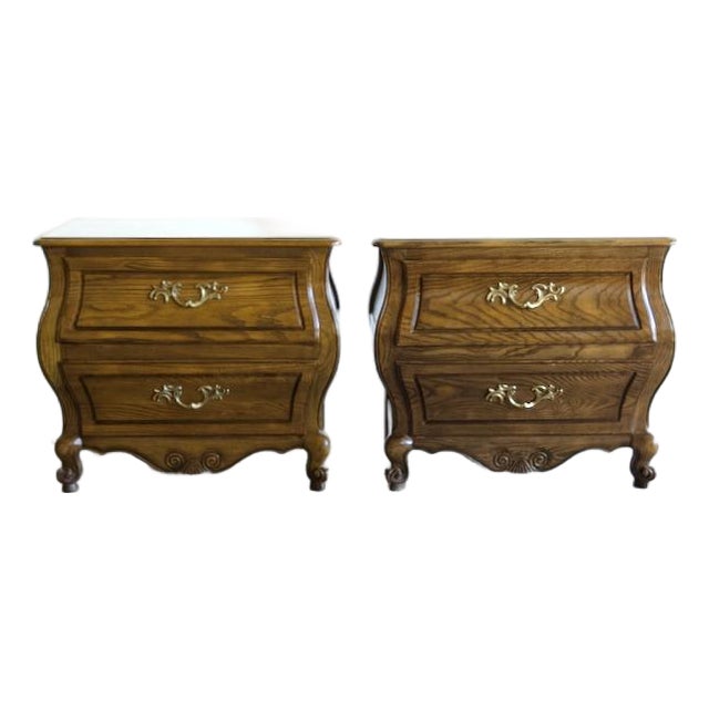 Pair, Baker French Louis XV Style Oak & Burl Bombé Chest Tables/Nightstands, 1960's-1970's For Sale