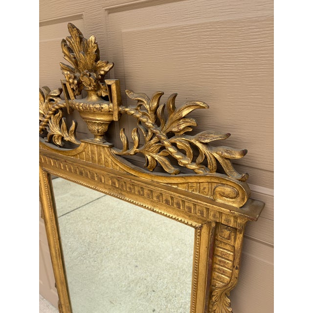 Wood 19th Century Italian Neoclassical Giltwood Mirror With Carved Urn and Foliage For Sale - Image 7 of 13