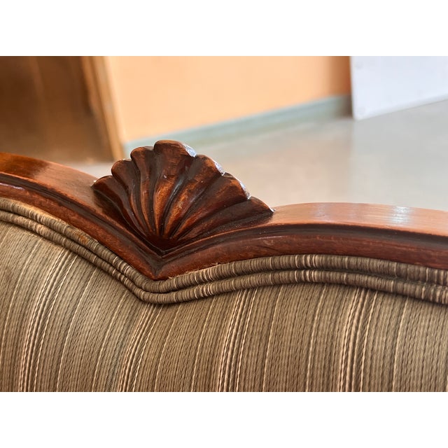 Early 20th Century Carved Mahogany Window Seat For Sale In Miami - Image 6 of 8
