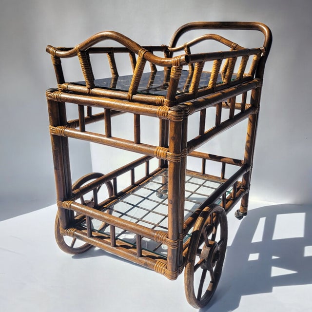 Mid-Century Modern Mid Century Bamboo & Rattan Rolling Bar Cart | Removable Tray | Vintage Celerie Kemble Style For Sale - Image 3 of 7