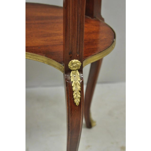 Vintage French Louis XV Style Mahogany Kidney Bean Side Table W/ Bronze Ormolu For Sale - Image 11 of 15
