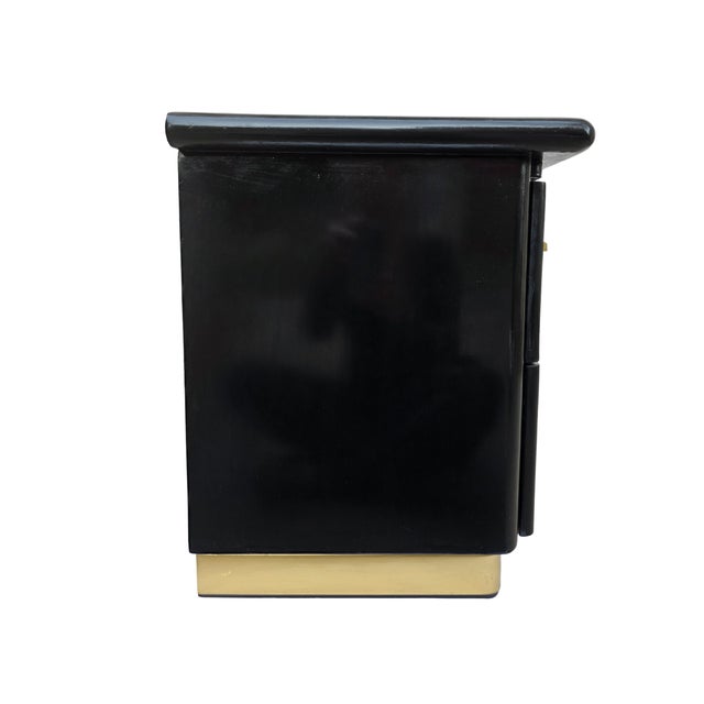 Lane Altavista Dorothy Draper Style Espana Nightstands - Pair With Brass Plinth Bases For Sale - Image 12 of 17