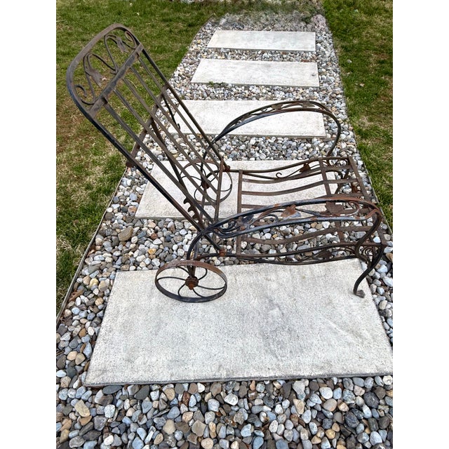 1940s Salterini Mt. Vernon Wrought Iron Wheel Chair Chaise Lounge With Matching Ottoman, 2 Pieces For Sale In New York - Image 6 of 12