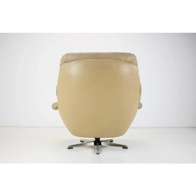 Animal Skin Large Scandinavian Adjustable Leather Armchair by Peem, 1970s For Sale - Image 7 of 13
