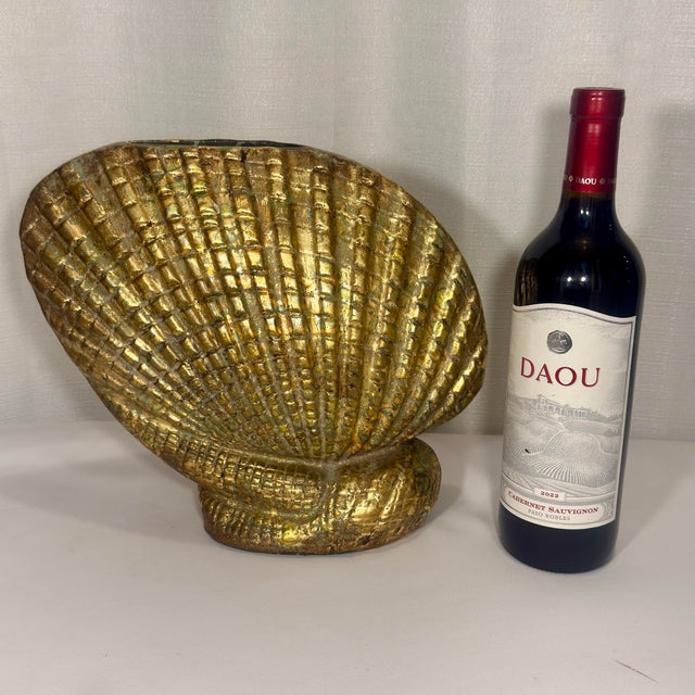 Chinoiserie 1980s Palm Beach Regency Bespoke Multilayered Gilt Ceramic Shell Vase For Sale - Image 3 of 12