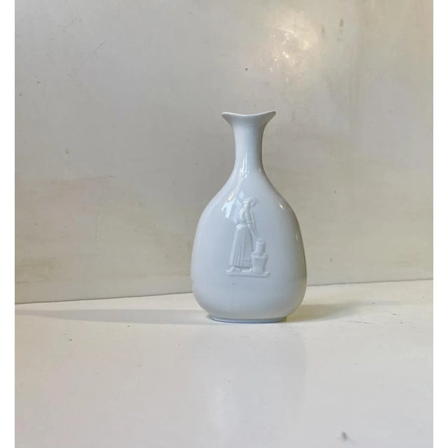 Ceramic Mid-Century White Porcelain Vase by Gunnar Nylund, 1964 For Sale - Image 7 of 7