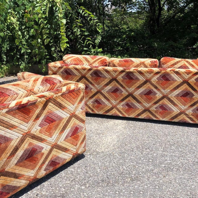 Mid-Century Modern 1970s Retro Geometric Patterned Sofa For Sale - Image 3 of 6