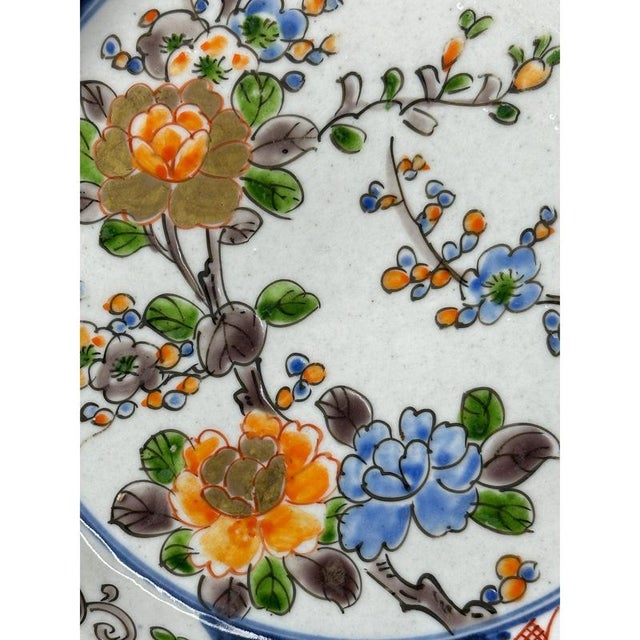 Japanese Hand-Painted Imari Plate, 19th Century For Sale - Image 5 of 9