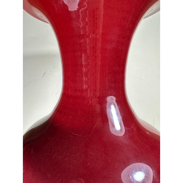 Late 20th Century Chinese Qing Dynasty Sang De Boeuf Bulbous Vase For Sale - Image 5 of 9