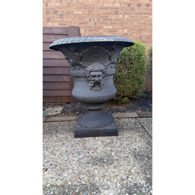 Neoclassical Pair of 19th Century Neoclassical Cast Iron Garden Urns 35 Inches Tall For Sale - Image 3 of 7