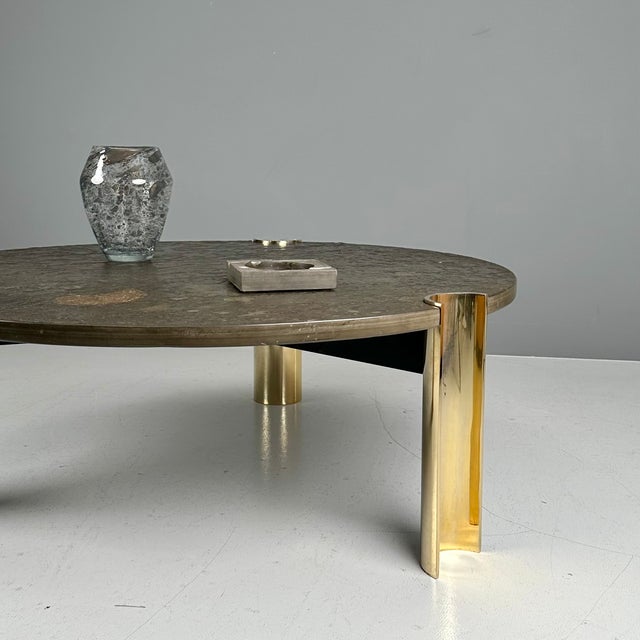 The table was sold in Switzerland in 1976 for 2750 Chf.