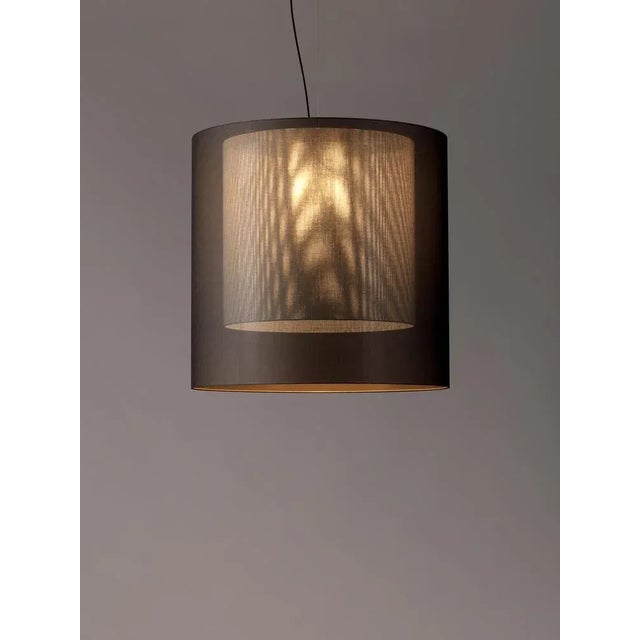 Black and white moaré xl pendant lamp by antoni arola dimensions: d 83 x h 81 cm. Materials: metal, polyester. Moaré’s...