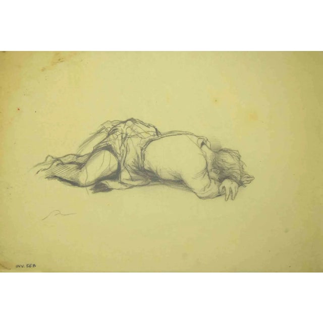 Reclined Woman is an original drawing in pencil on paper realized by Leo Guida in the 1970s. Good condition. Leo Guida...
