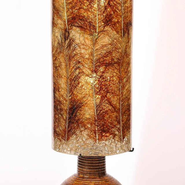 Mid-Century Modern Mid-Century Ceramic Table Lamp W/ Naturalist Resin Shade & Illuminated Cutout For Sale - Image 3 of 18
