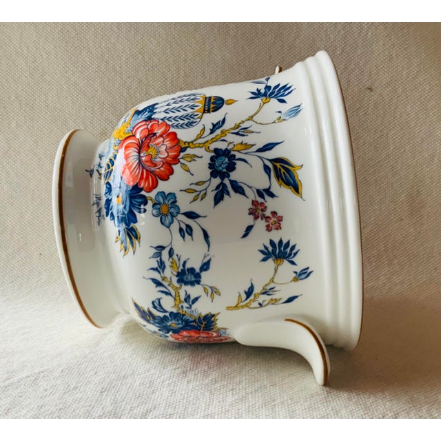 1960s Staffordshire English Bone China Cachepot — Penang Pattern Chinoiserie For Sale - Image 5 of 17