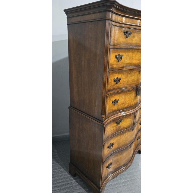 Serpentine Burr Walnut Chest of Drawers, 1910 For Sale - Image 4 of 13