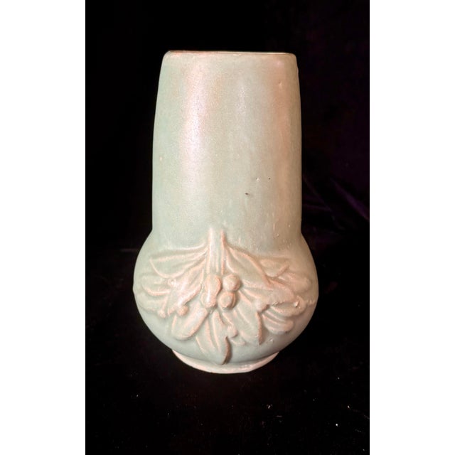 Pistachio 1930s McCoy Matte Green Stove Pipe Vase For Sale - Image 8 of 10