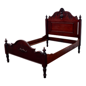 Antique Renaissance Victorian Hand Carved Oak Full Size Bed Frame