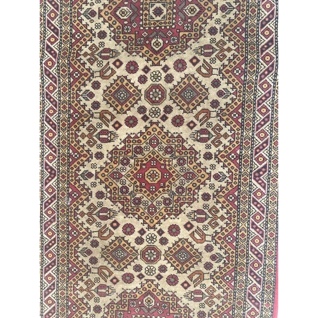Nice vintage Azerbaïdjan rug with beautiful Caucasian design and beautiful colors, entirely and finely hand knotted with...