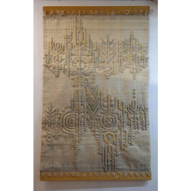 1970s Mid-Century Wall Rug, 1976 For Sale - Image 5 of 5