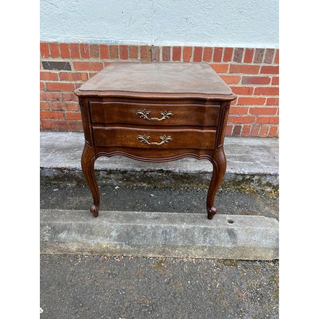 French Vintage Louis XV Style Fruitwood Inlaid Nightstand by Weiman Furniture. For Sale - Image 3 of 10