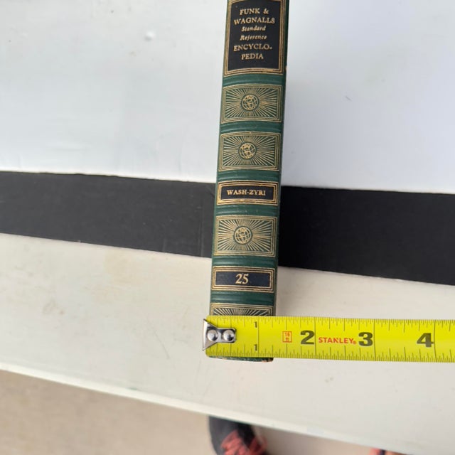 1960s Complete Encyclopedia by Funk and Wagnalls- Set of 25 Books For Sale - Image 12 of 12