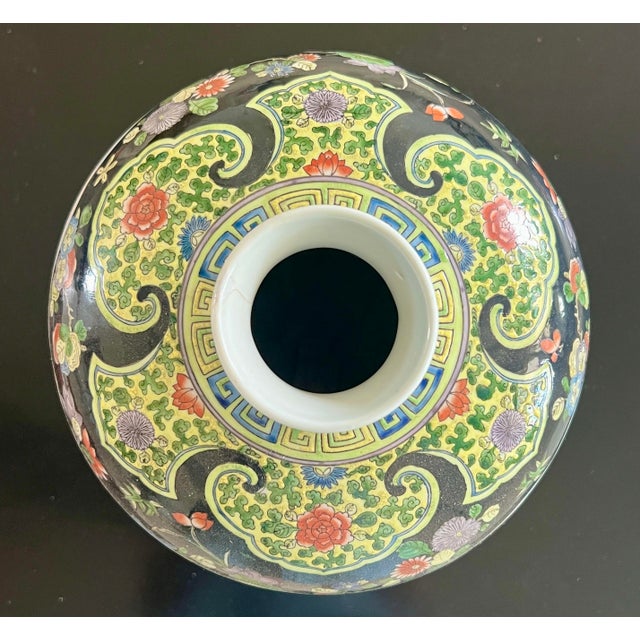 Chinese Meiping Porcelain Black Floral Vase - Famille Noire Pallete, Kangxi Style & Mark, Republic Period For Sale In Tampa - Image 6 of 11