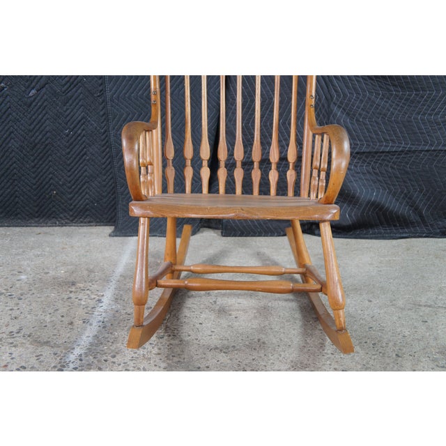 Antique Early 20th Century Windsor Style Oak Colonial Rocking Chair Rocker For Sale - Image 6 of 12