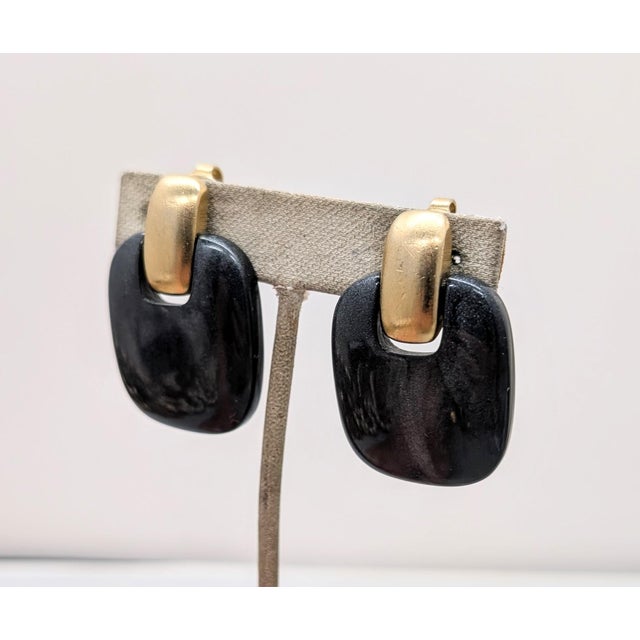Vintage Signed Crown Trifari Silver/Black Resin Drop Clip Earrings-2 Pieces For Sale In Philadelphia - Image 6 of 8