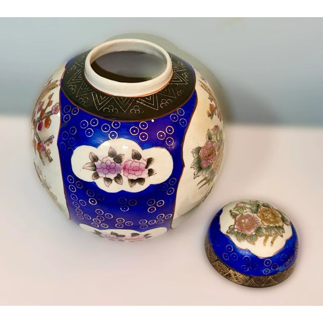 Chinoiserie Chinoiserie Hand Painted Lidded Chinese Ginger Jar For Sale - Image 3 of 9